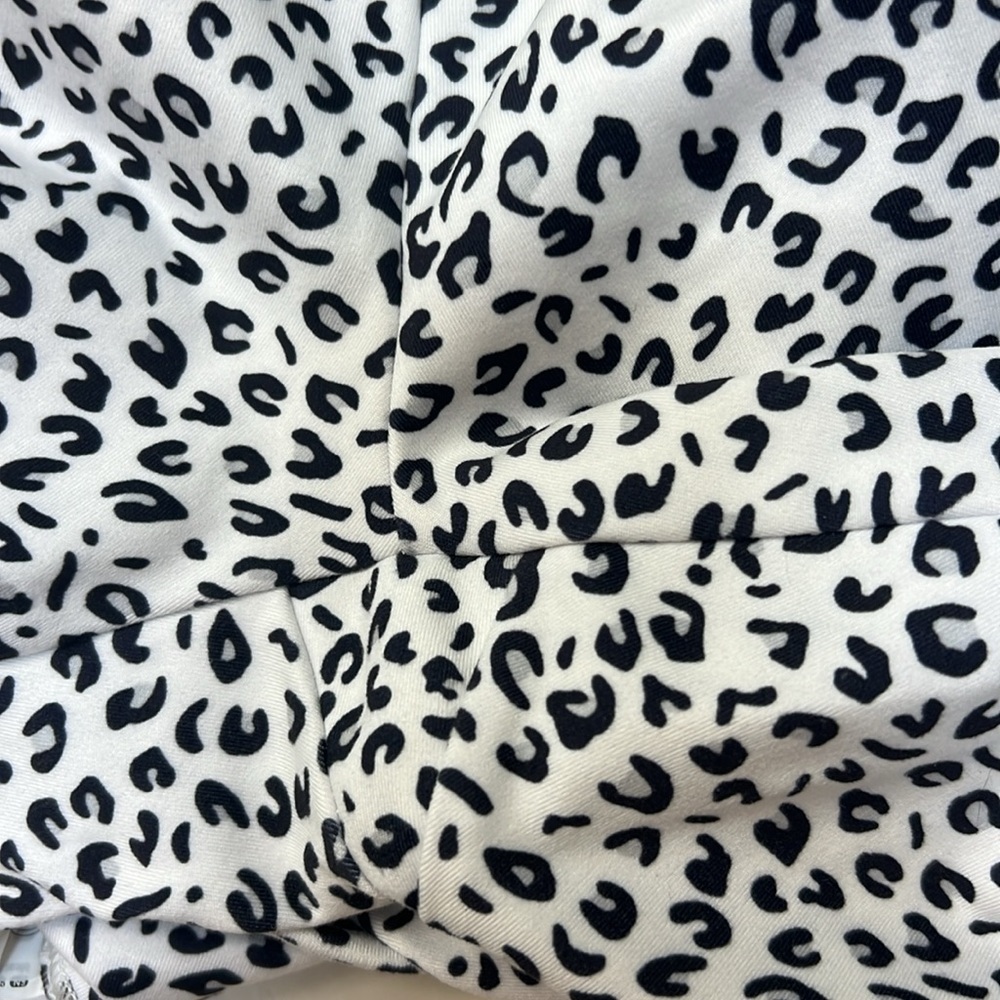Balance Collection white Cheetah print leggings, Size Small, 22 1/2” inseam - Picture 8 of 8